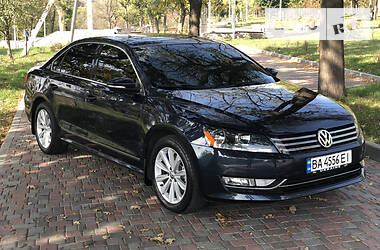 Седан Volkswagen Passat 2011 в Кропивницком