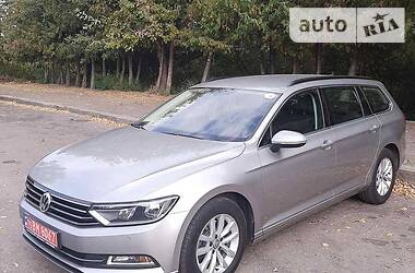 Универсал Volkswagen Passat 2015 в Ровно