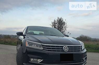 Седан Volkswagen Passat 2016 в Киеве