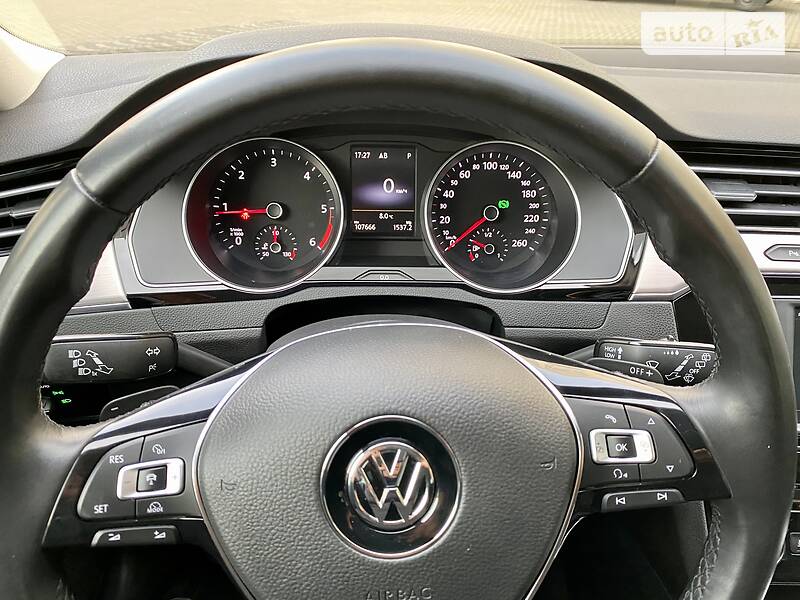 Універсал Volkswagen Passat 2015 в Луцьку