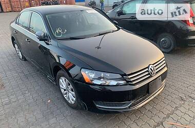 Седан Volkswagen Passat 2013 в Лановцах