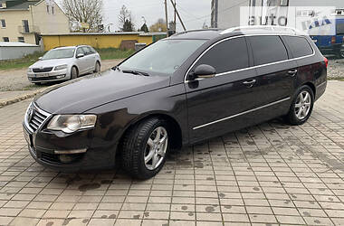 Універсал Volkswagen Passat 2010 в Тернополі