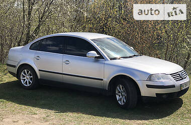 Седан Volkswagen Passat 2004 в Стрые