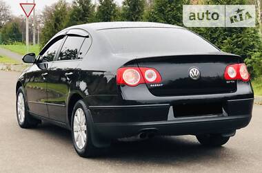 Седан Volkswagen Passat 2010 в Рівному