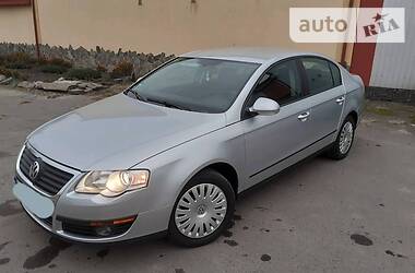 Седан Volkswagen Passat 2005 в 