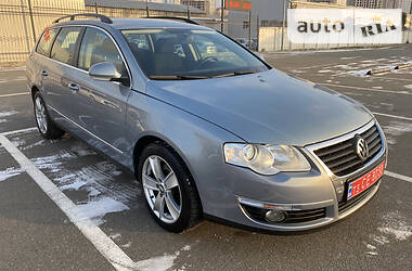 Универсал Volkswagen Passat 2010 в Киеве