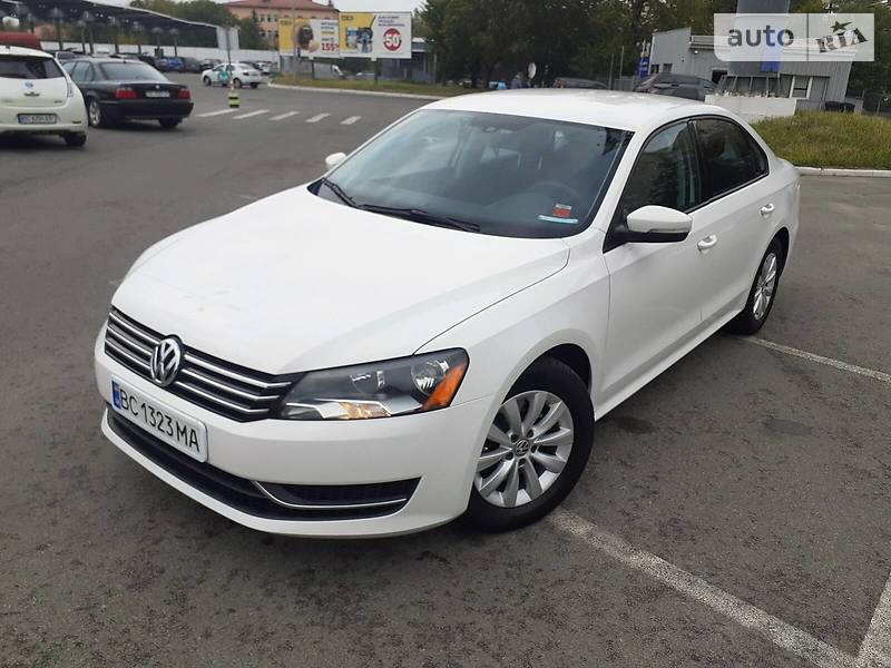 Седан Volkswagen Passat 2013 в Львове