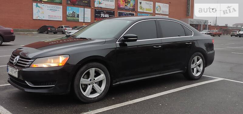 Седан Volkswagen Passat 2013 в Киеве