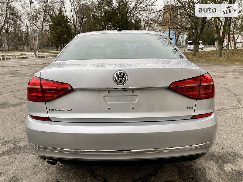 Седан Volkswagen Passat 2016 в Херсоне