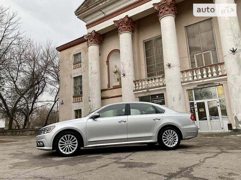 Седан Volkswagen Passat 2016 в Херсоне
