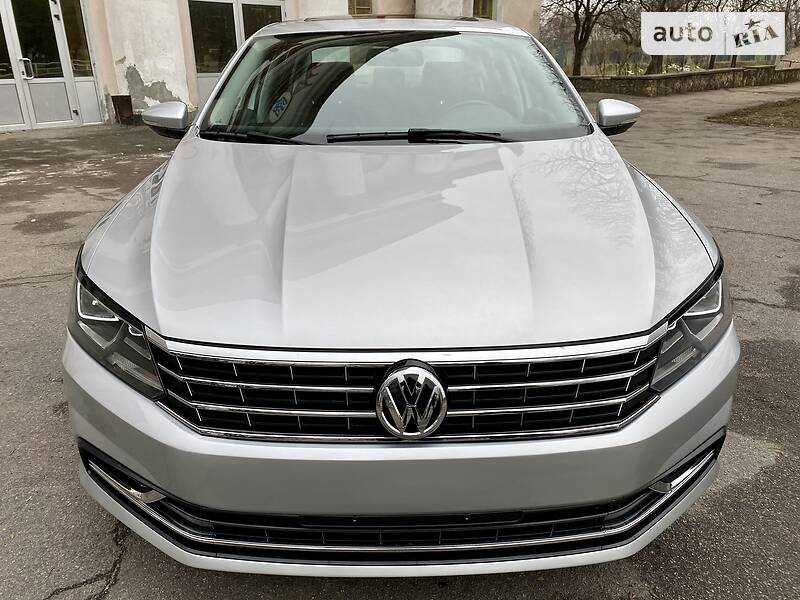 Седан Volkswagen Passat 2016 в Херсоне