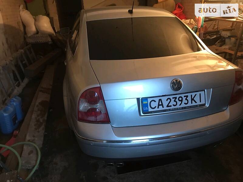 Седан Volkswagen Passat 2003 в Жашківу