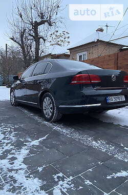 Седан Volkswagen Passat 2013 в 