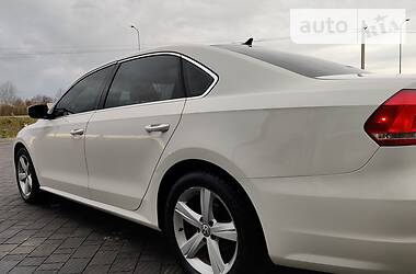 Седан Volkswagen Passat 2014 в Стрые