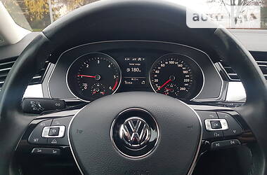 Универсал Volkswagen Passat 2017 в Луцке
