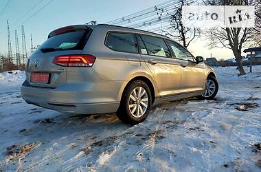 Универсал Volkswagen Passat 2014 в Луцке