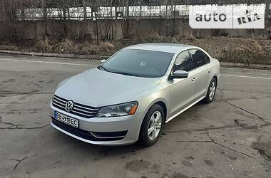 Седан Volkswagen Passat 2014 в Маріуполі