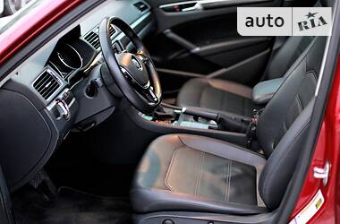 Седан Volkswagen Passat 2015 в 