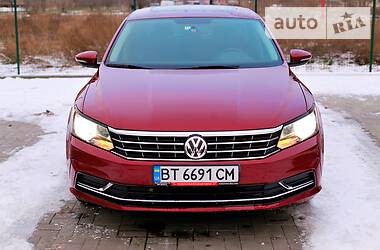 Седан Volkswagen Passat 2015 в 