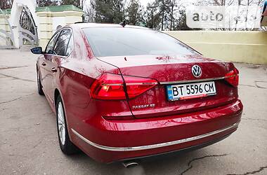 Седан Volkswagen Passat 2015 в 
