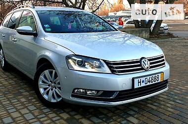 Универсал Volkswagen Passat 2012 в Одессе