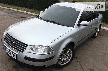 Седан Volkswagen Passat 2001 в Каховке