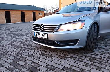 Седан Volkswagen Passat 2012 в Черновцах