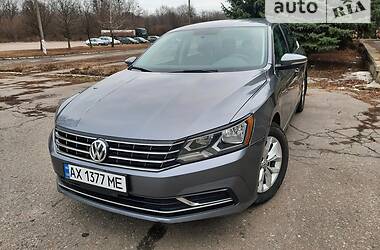 Седан Volkswagen Passat 2016 в Харькове