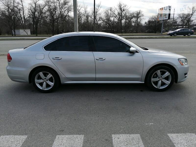 Седан Volkswagen Passat 2012 в Запорожье