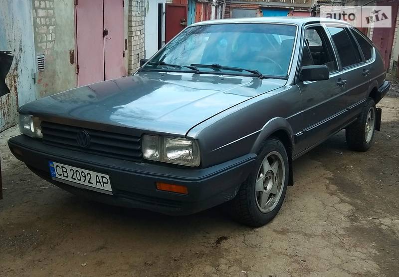 Хэтчбек Volkswagen Passat 1987 в Чернигове