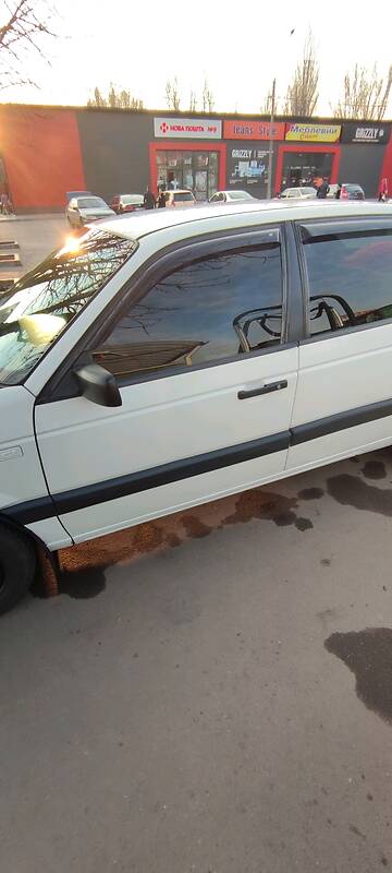 Седан Volkswagen Passat 1989 в Кривому Розі