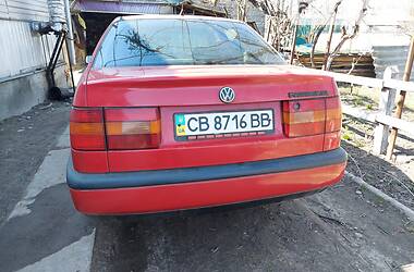 Седан Volkswagen Passat 1994 в Чернигове