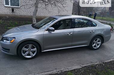 Седан Volkswagen Passat 2012 в Мариуполе