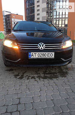 Седан Volkswagen Passat 2013 в Ивано-Франковске