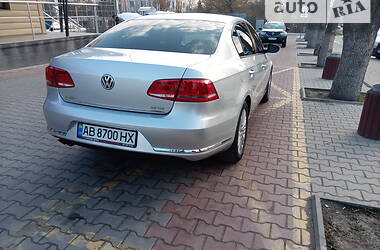 Седан Volkswagen Passat 2012 в Виннице