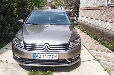 Седан Volkswagen Passat 2014 в Ужгороде