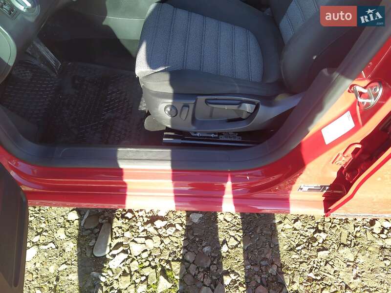 Универсал Volkswagen Passat 2011 в Ивано-Франковске фото 7 Универсал Volkswagen Passat 2011 в Ивано-Франковске