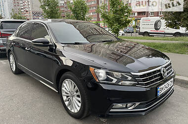 Седан Volkswagen Passat 2016 в Киеве