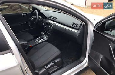 Универсал Volkswagen Passat 2010 в 