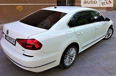 Седан Volkswagen Passat 2015 в Тернополе