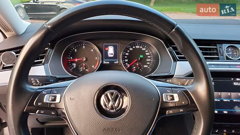 Универсал Volkswagen Passat 2017 в Ивано-Франковске фото 41 Универсал Volkswagen Passat 2017 в Ивано-Франковске