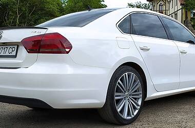 Седан Volkswagen Passat 2014 в Чернівцях