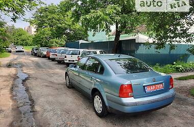 Седан Volkswagen Passat 1999 в Полтаві