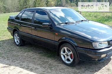 Седан Volkswagen Passat 1992 в Івано-Франківську