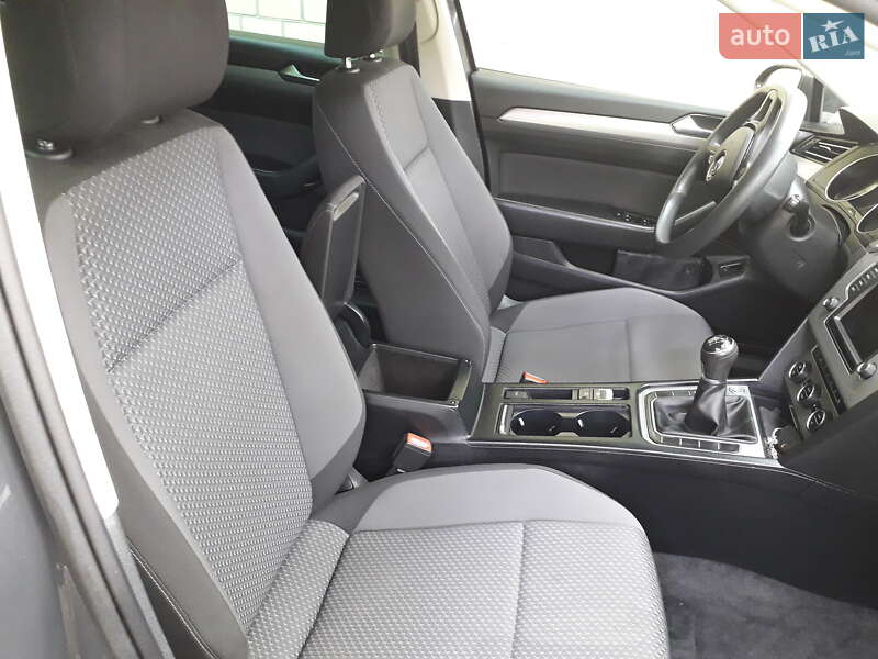 Универсал Volkswagen Passat 2015 в Мошнах фото 11 Универсал Volkswagen Passat 2015 в Мошнах