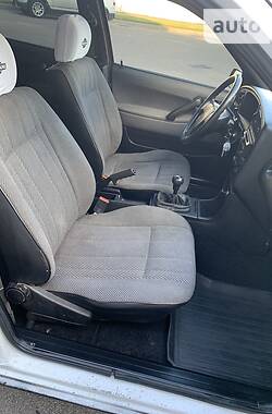 Седан Volkswagen Passat 1991 в 