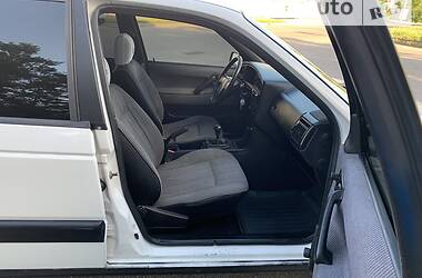 Седан Volkswagen Passat 1991 в 