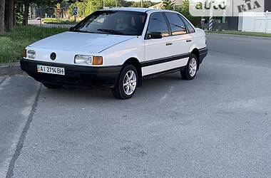 Седан Volkswagen Passat 1991 в 