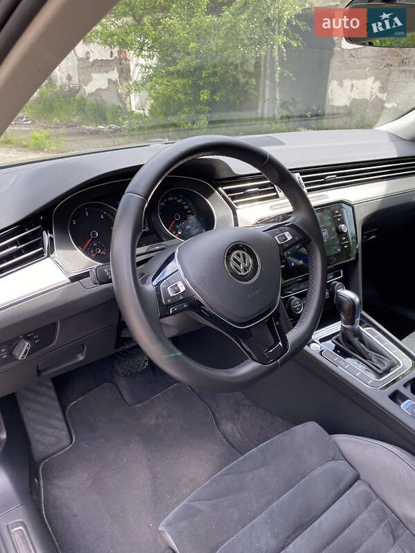 Универсал Volkswagen Passat 2018 в Житомире фото 15 Универсал Volkswagen Passat 2018 в Житомире
