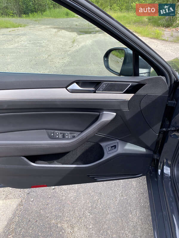 Универсал Volkswagen Passat 2018 в Житомире фото 16 Универсал Volkswagen Passat 2018 в Житомире